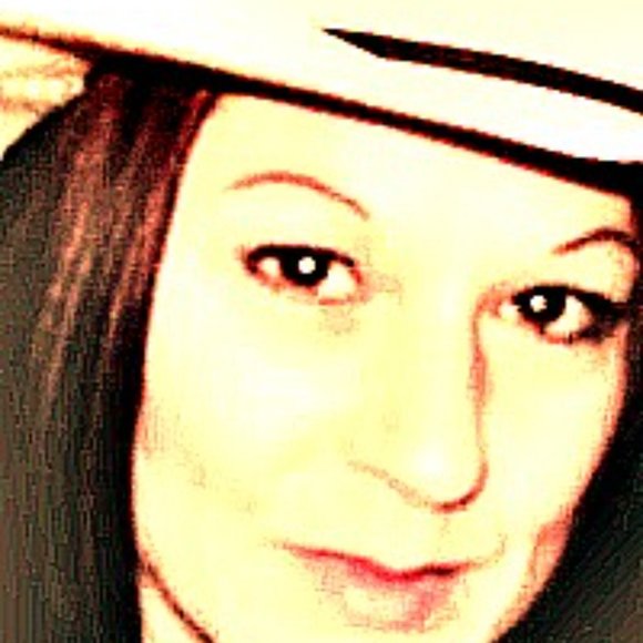 Meet your Posher, Shelly - Picture 16 of 16